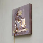 Small Boutique & Garden *