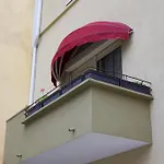 Small Boutique & Garden * تيرانا