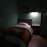Small Boutique & Garden Appartamento Tirana