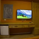 شقة Small Boutique & Garden