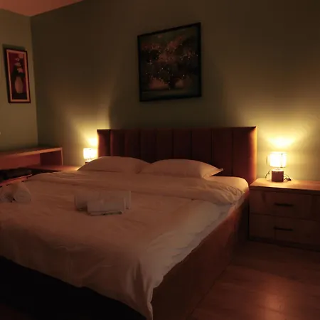 Small Boutique & Garden Appartement Tirana
