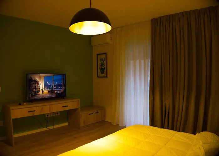 Small Boutique & Garden Apartament