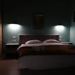 Small Boutique & Garden Apartment Tirana