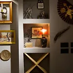 Small Boutique & Garden Apartment