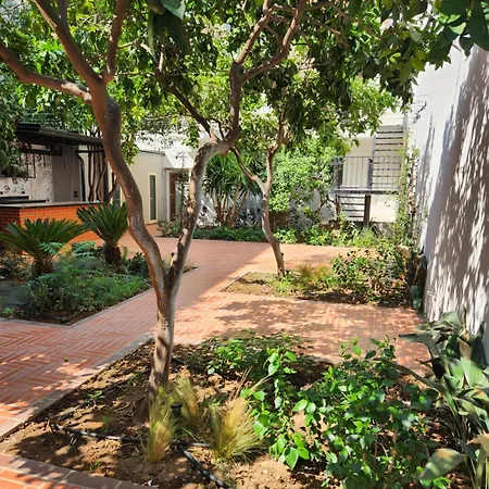 Διαμέρισμα Small Boutique & Garden *