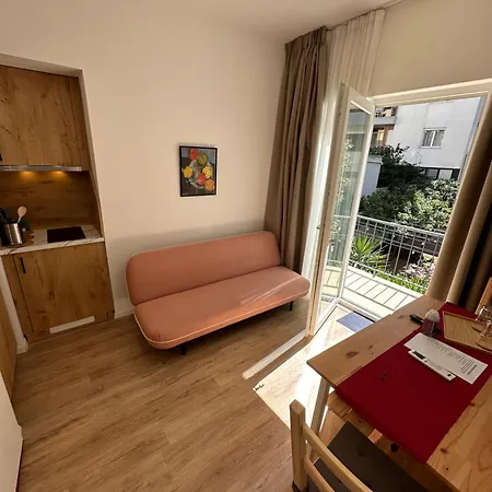 Apartman Small Boutique & Garden