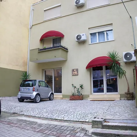 Διαμέρισμα Small Boutique & Garden *