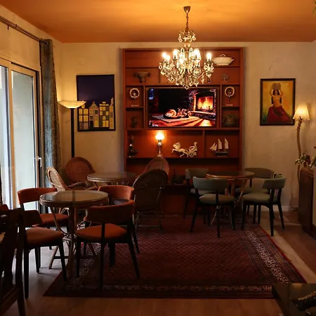 Διαμέρισμα Small Boutique & Garden Τίρανα