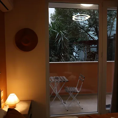 Small Boutique & Garden * Τίρανα