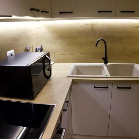 Small Boutique & Garden Apartman Tirana