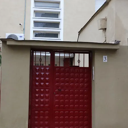 Διαμέρισμα Small Boutique & Garden *