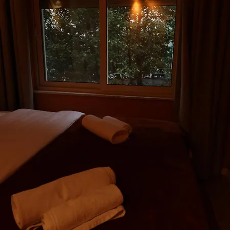 Small Boutique & Garden * Τίρανα