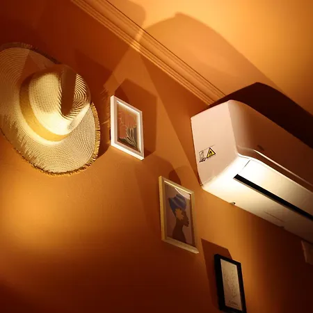 Small Boutique & Garden 地拉那