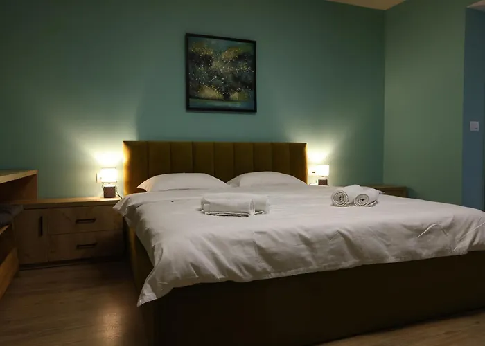 公寓 Small Boutique & Garden 地拉那